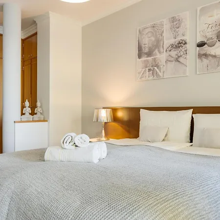 Ivis By Madeira * フンシャル